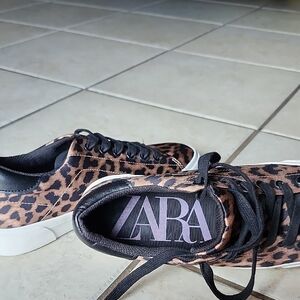 Zara Women's Leopard Print Sneakers - Brown and Black